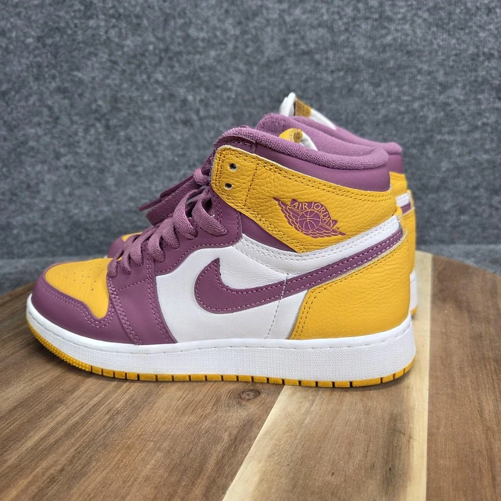 Nike Air Jordan 1 Retro High‎ OG Shoes Youth Size 5Y GS Brotherhood 575441-706
